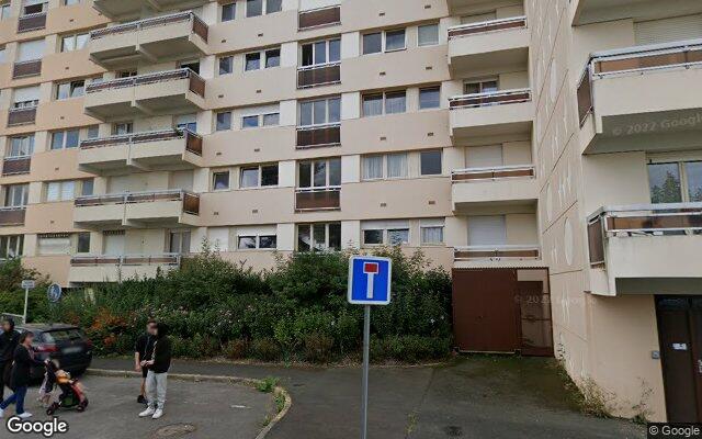 Façade : 14 square des Anciennes Provinces, Angers